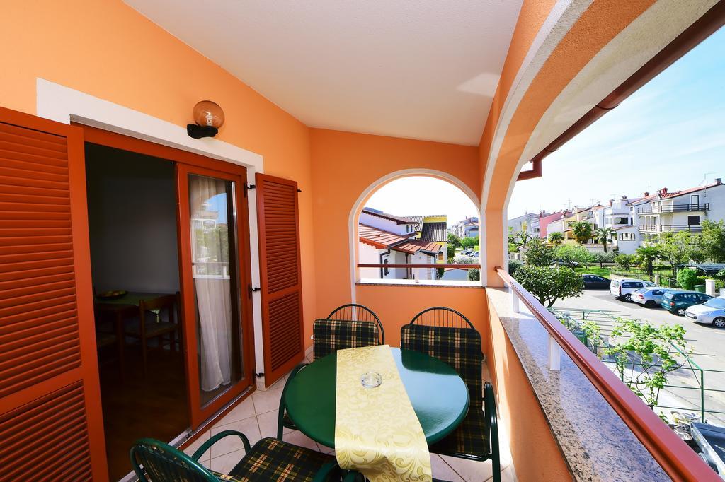Apartments Zdjelar Poreč Exterior foto