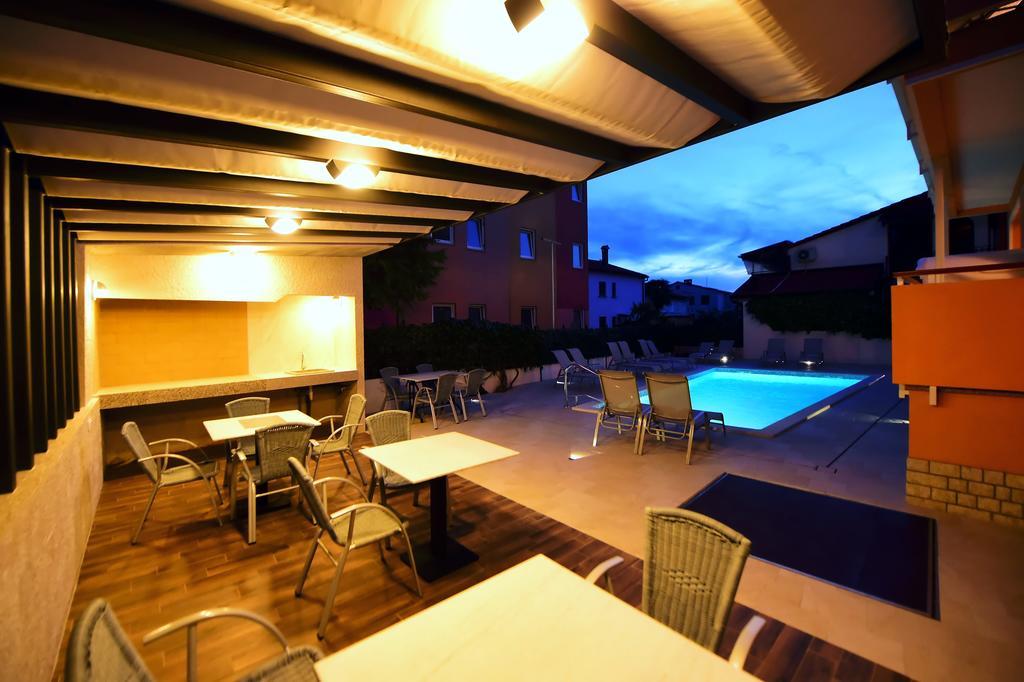 Apartments Zdjelar Poreč Exterior foto