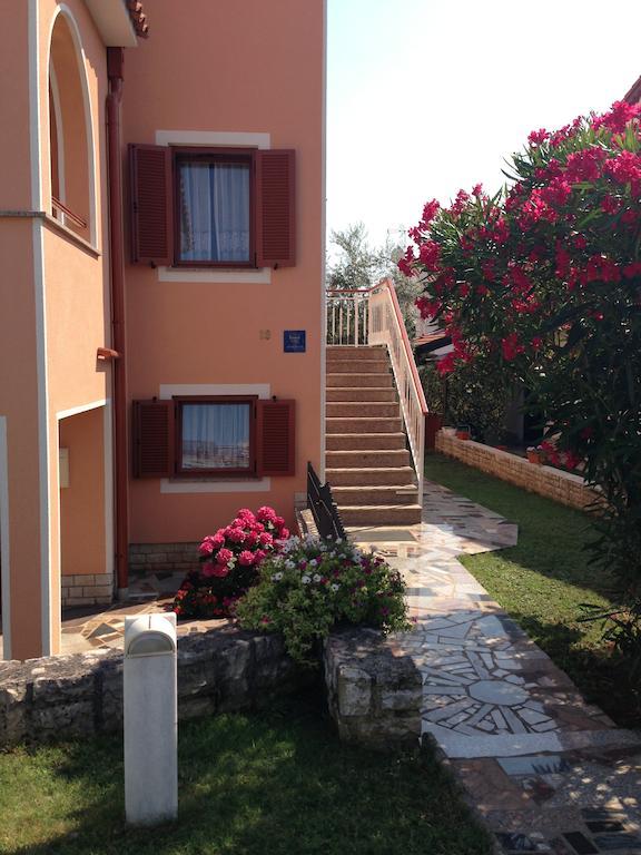 Apartments Zdjelar Poreč Exterior foto